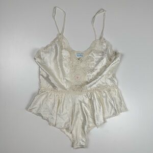 Vintage 90’s Sara Beth White Satin Floral Lace Teddy Sz Large Bridal Cottagecore